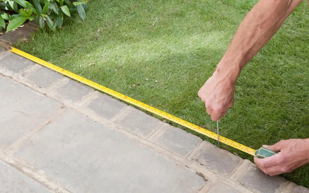 professional landscaping measuring
